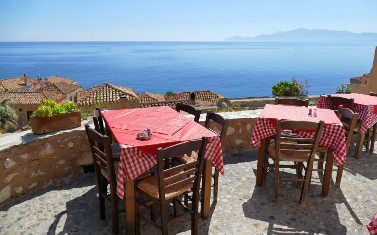 TheTravel.com: Το ομορφότερο εστιατόριο στον κόσμο βρίσκεται στην Ελλάδα