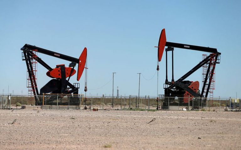 Πετρέλαιο: Δολάριο και Κίνα στέλνουν τις τιμές υψηλότερα του +3%