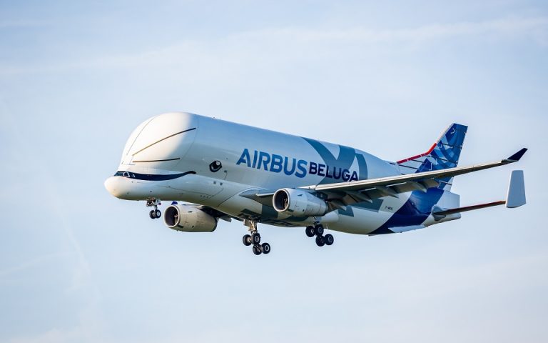 Η ιστορική ημέρα της Airbus: Αεροπλάνα-φάλαινες και δορυφόροι στους αιθέρες