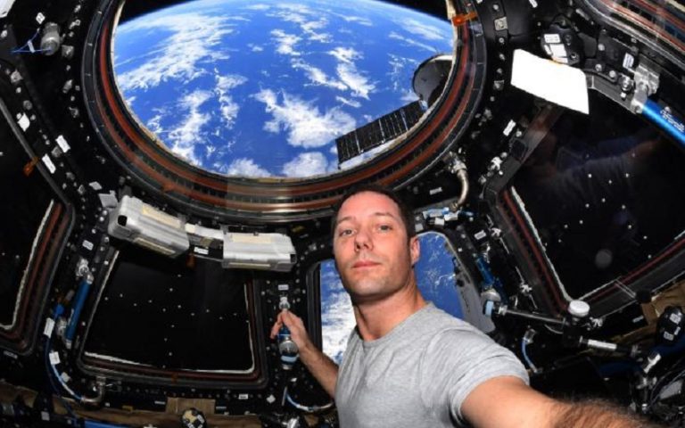 Έζησε 6 μήνες στο διάστημα – Το ανησυχητικό μήνυμα που στέλνει για τον πλανήτη μας