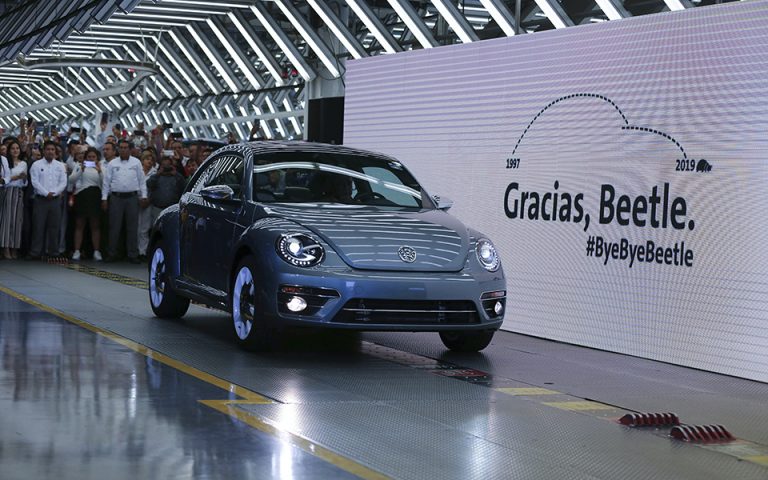 Ο πόλεμος βάζει «λουκέτο» σε εργοστάσια των Volkswagen – Renault