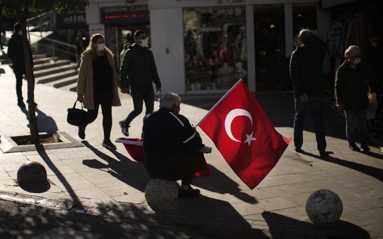Fitch: Υποβάθμισε την Τουρκία ακόμα πιο χαμηλά στο junk