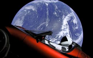 Πριν πέντε χρόνια, ο Elon Musk εκτόξευσε ένα αυτοκίνητο στο διάστημα – Πού είναι τώρα;