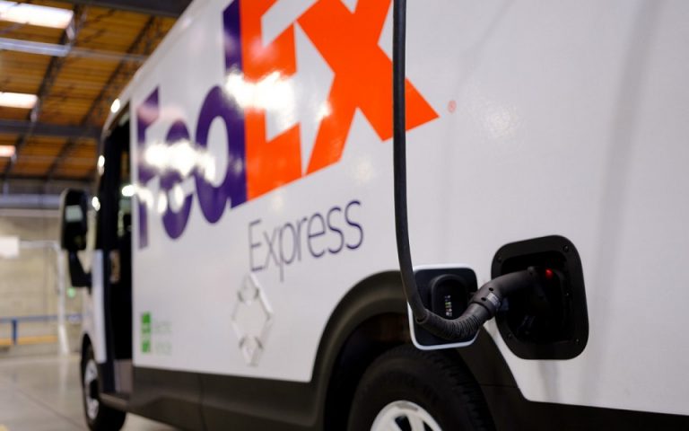 UPS και FedEx σταματούν τις παραδόσεις σε Ουκρανία – Ρωσία
