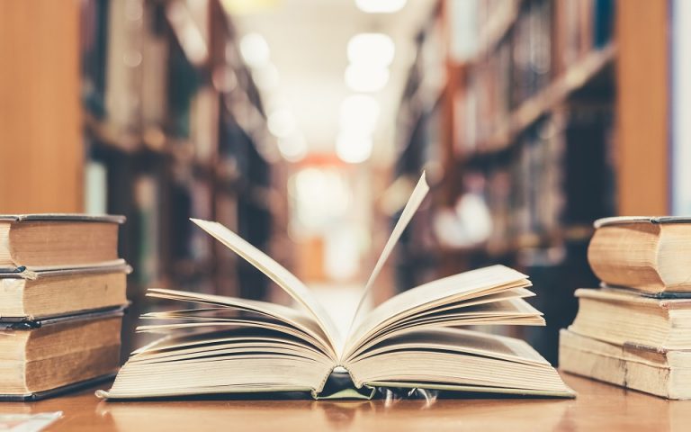 ΔΥΠΑ: Ξεκινούν οι αιτήσεις για το πρόγραμμα αγοράς βιβλίων 2022