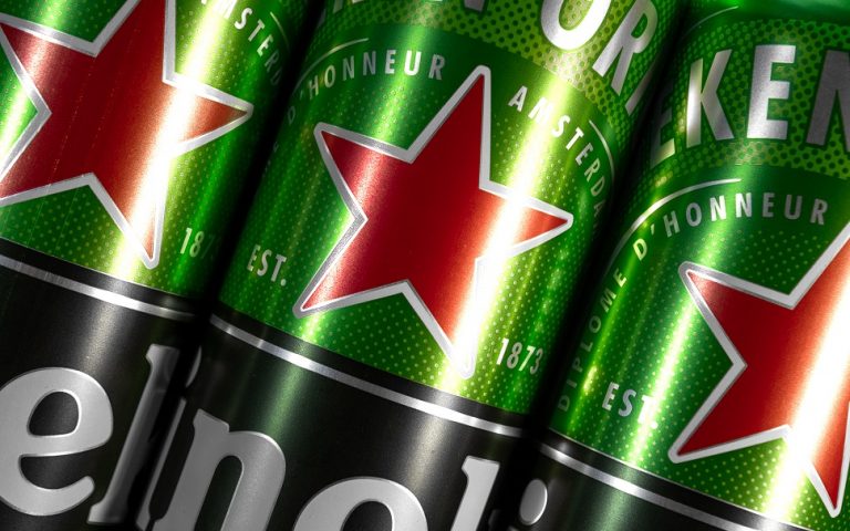 Με αύξηση τιμών προειδοποιεί η Heineken