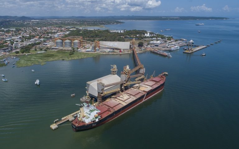 Γιατί τα φορτηγά πλοία περιμένουν… άδεια στη Βραζιλία