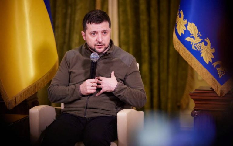 Ουκρανία – Ζελένσκι: Επικοινωνία με Μπένετ για τις προοπτικές των ειρηνευτικών συνομιλιών