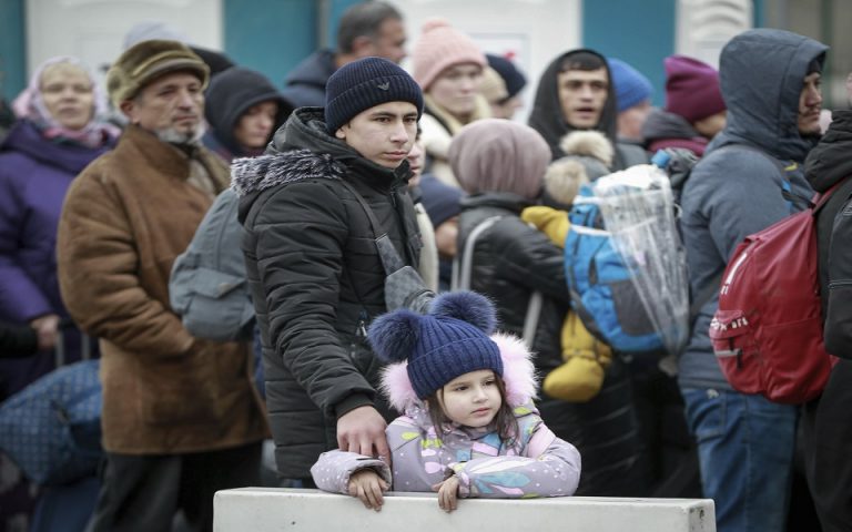 Η Βρετανία εξετάζει να δοθούν τα ακίνητα των Ρώσων ολιγαρχών σε Ουκρανούς πρόσφυγες