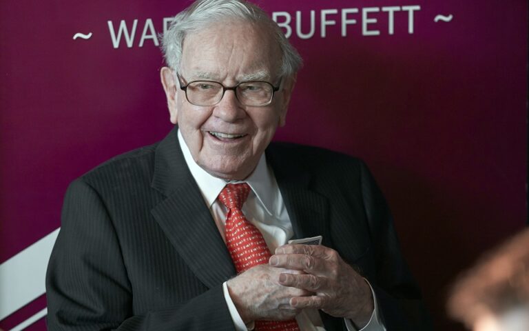 Σχεδόν αμετάβλητα λειτουργικά κέρδη ανακοίνωσε η Berkshire του Buffett