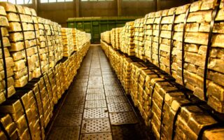 Στα άδυτα του χρυσού τμήματος της JP Morgan: Οι μισθοί και τα bonus των golden boys