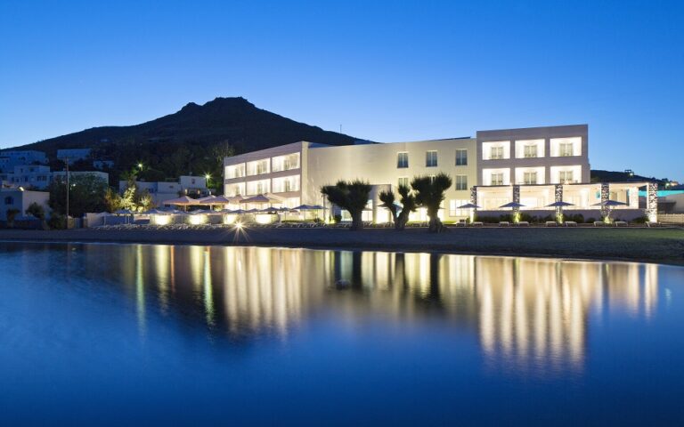 Το fund SMERC απέκτησε το ξενοδοχείο Aktis Suites & SPA στην Πάτμο