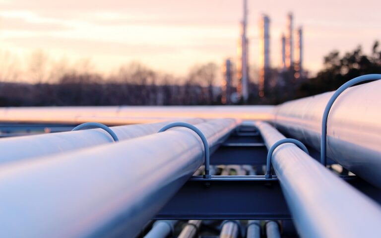 Πετρέλαιο: Νέο άλμα στις τιμές – Ανησυχίες για την ροή ρωσικού φυσικού αερίου στην Ευρώπη