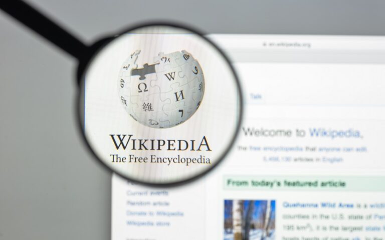 «To Wiki δεν είναι η Wikipedia!» Και τότε τι είναι;