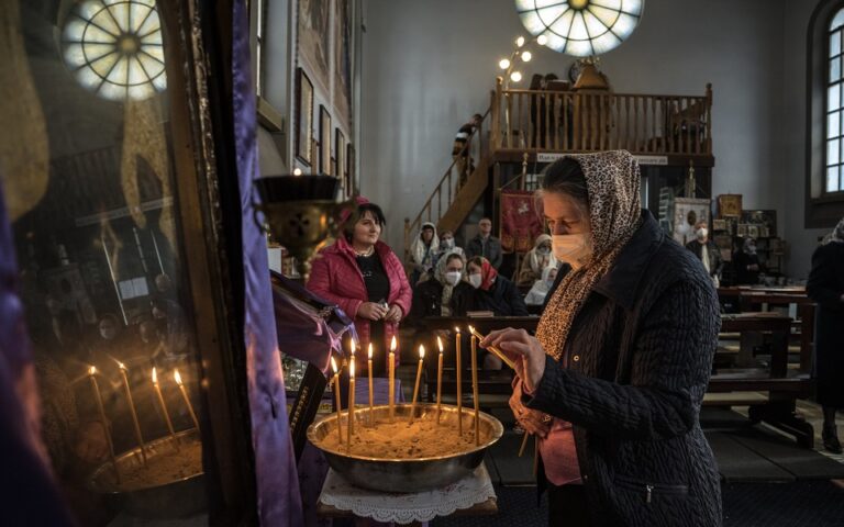 Ο «ιερός» πόλεμος για την Ουκρανία