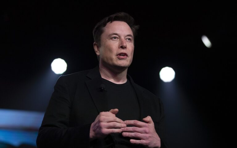 Μασκ: H Tesla θα απολύσει το 3,5% των υπαλλήλων της το καλοκαίρι