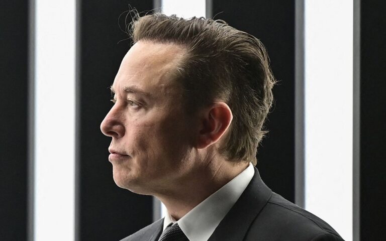 Ο Μασκ προετοιμάζεται για υποχρεωτική εξαγορά του Twitter: Πούλησε μετοχές Tesla 6,9 δισ.