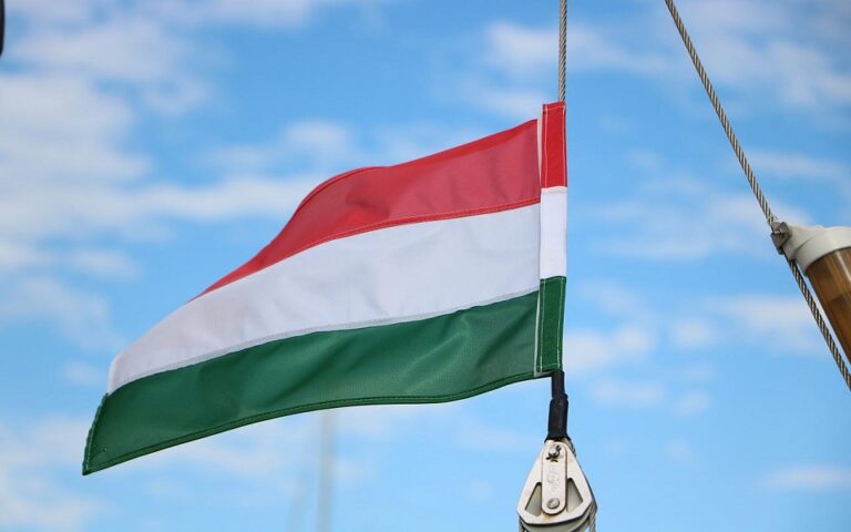 Η Κομισιόν ενεργοποίησε τη διαδικασία αιρεσιμότητας κατά της Ουγγαρίας