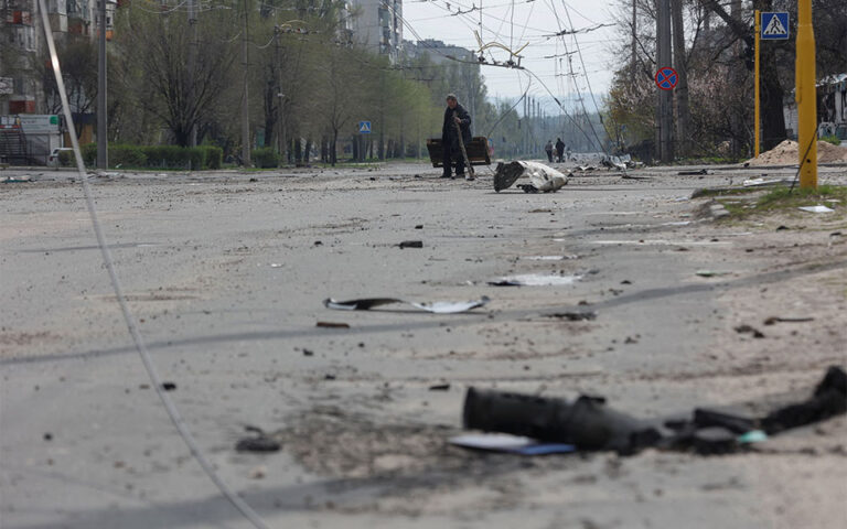 Ουκρανία – Λουγκάνσκ: Δύο άμαχοι νεκροί από πλήγματα πυροβολικού
