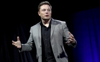 Elon Musk: Ποιο πράσινο καύσιμο αποκάλεσε «χαζό»