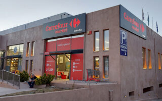 Carrefour: Άνοιξαν τα πρώτα καταστήματά της στην Ελλάδα
