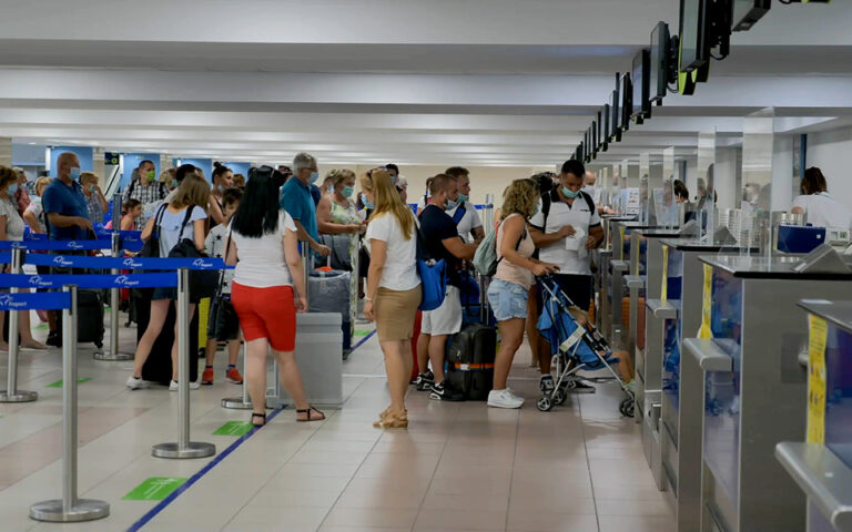 «High spenders» τουρίστες: Εκτοξεύθηκαν οι αφίξεις Αμερικανών στην Ελλάδα