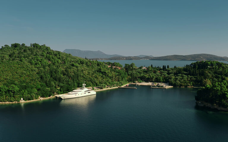 Στην Τουρκία, αντί στον Σκορπιό, το superyacht των 250 εκατ. δολαρίων του Ριμπολόβλεφ