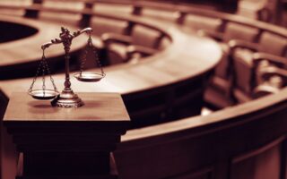 Υπόθεση Λιγνάδη: Η Έν. Δικαστών και Εισαγγελέων για την επίθεση στην πρόεδρο του δικαστηρίου
