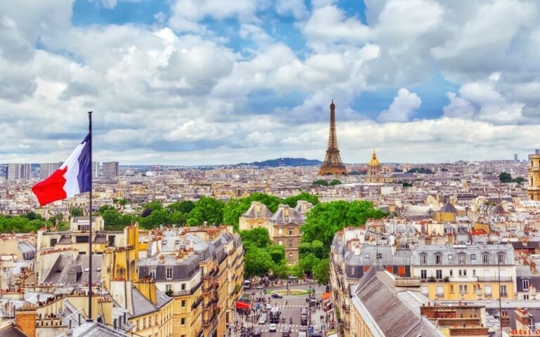 Γαλλία: Eξαιρετική χρονιά για τον τουρισμό το 2022