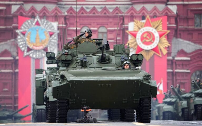 Ο Πούτιν ετοιμάζεται για πόλεμο με διάρκεια προειδοποιούν οι Αμερικανοί