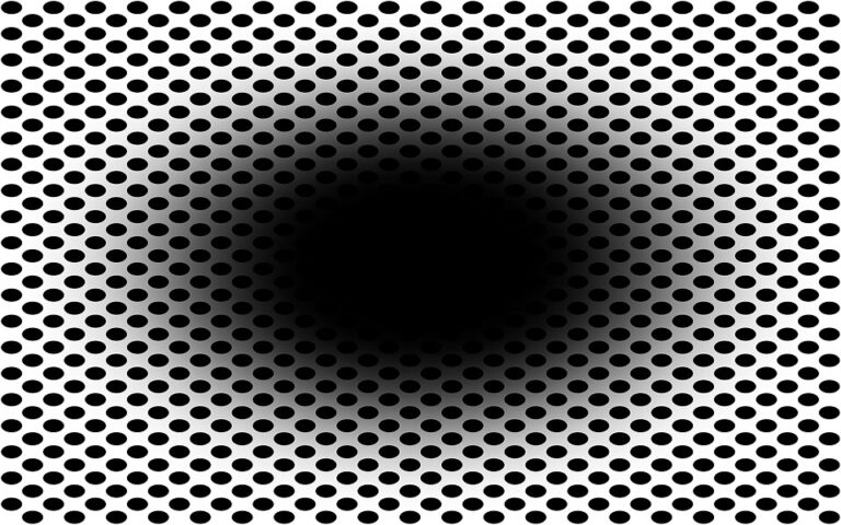 Κινείται ή όχι η μαύρη τρύπα; Τι βλέπετε εσείς;