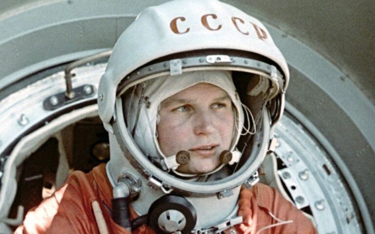 «Ο Γκαγκάριν με φούστα»: Πώς πήγε η πρώτη γυναίκα στο διάστημα
