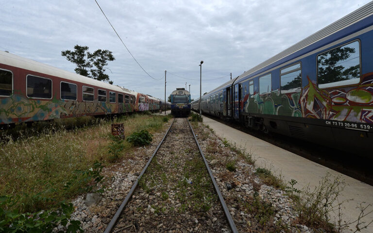 Σιδηρόδρομοι: Στοιχειωμένα έργα και χαμένα δισ. ευρώ