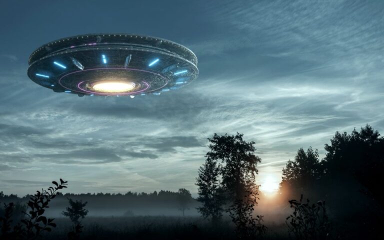 Ο επιχειρηματίας που «γέννησε» τα UFO: Οι δίσκοι, η παρεξήγηση και η αναζήτηση της αλήθειας
