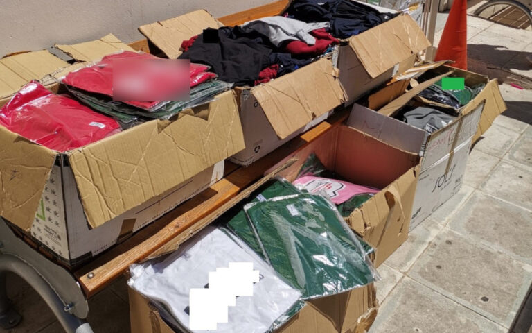 Σύλληψη 2 ατόμων για «μαϊμού» ρούχα – Κατασχέθηκαν 2.757 απομιμητικά προϊόντα