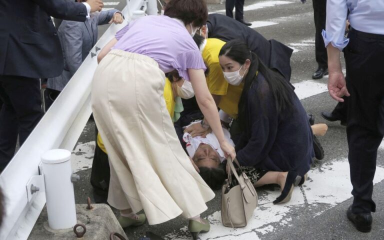 Ιαπωνία: Δολοφονική επίθεση κατά του πρώην πρωθυπουργού Σίνζο Άμπε