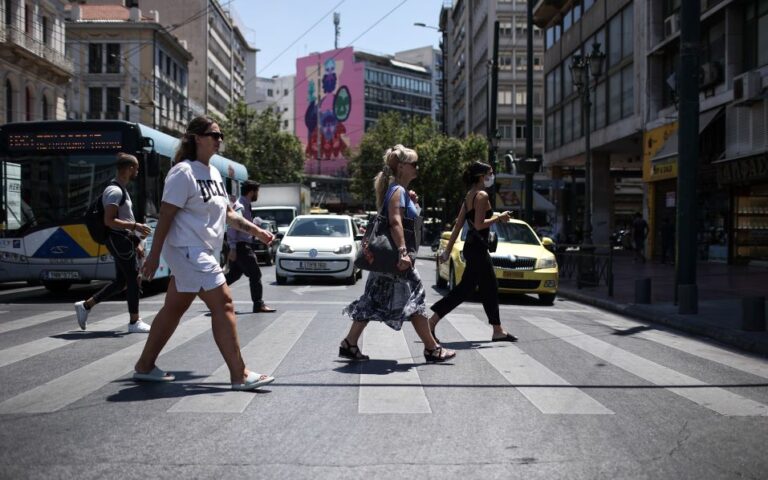 EBRD: Αναβαθμίζει τις προβλέψεις για Ελλάδα – Ανάπτυξη 5,2% το 2022 και 2,2% το 2023