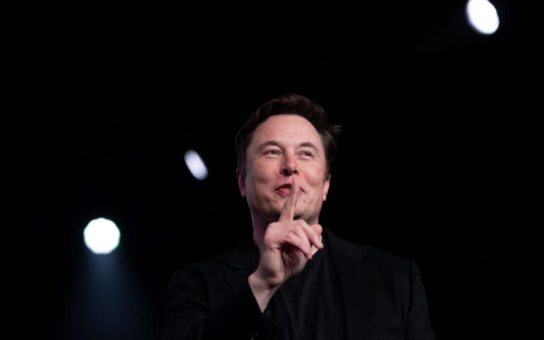 Νέο χτύπημα της WSJ στον Elon Musk: Κοινό μυστικό η χρήση ναρκωτικών