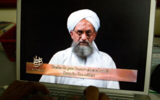 Μπάιντεν: Ο ηγέτης της Αλ Κάιντα, Αϊμάν αλ Ζαουάχρι νεκρός από αμερικανικό πλήγμα