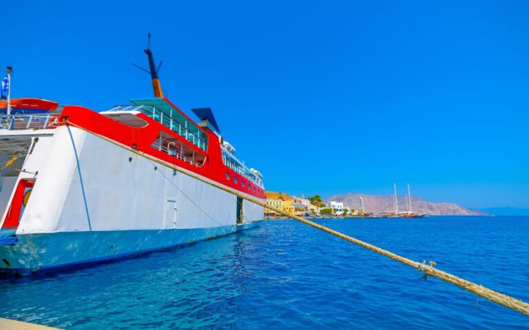 Οι μικρές ακτοπλοϊκές της Ελλάδας: Ο «άγνωστος στόλος» που εξυπηρετεί 115 νησιά