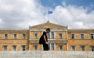 FAZ: «Ο εφιάλτης των Ελλήνων τελείωσε»