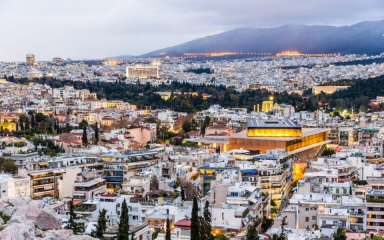 Τα τζάκια της Αθήνας έκαναν «υπερωρίες» στις γιορτές