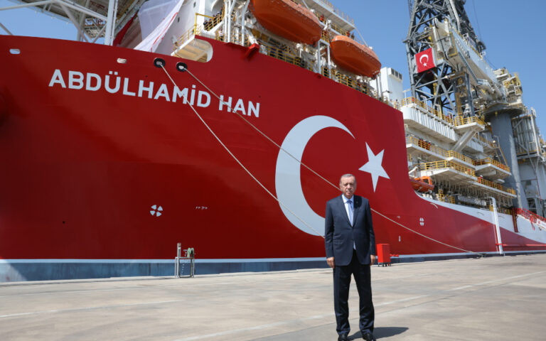 «Ο Ερντογάν επιδιώκει ένα ενεργειακό deal στο Αιγαίο»