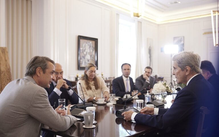 Κλιματική αλλαγή και συνεργασία με ΗΠΑ στη συνάντηση του πρωθυπουργού με τον Τζον Κέρι