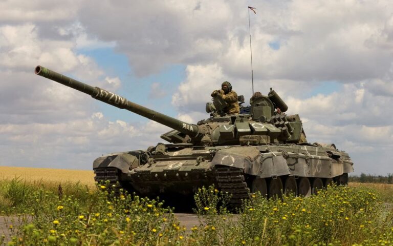 Ουκρανία: Συγκεντρώνουν δυνάμεις οι Ρώσοι – Ενίσχυση ζητεί το Κίεβο