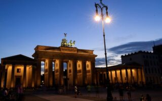 Γερμανία: Αναπάντεχη συρρίκνωση το δ’ τρίμηνο – Αναβίωση των φόβων για ύφεση