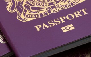 Η Λετονία αναστέλλει τη χορήγηση θεωρήσεων διαβατηρίων σε Ρώσους πολίτες