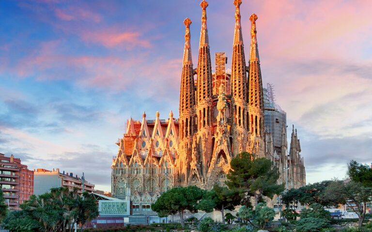 Πώς μπαίνει στη ψηφιακή εποχή ένα μνημείο της UNESCO: H περίπτωση της Sagrada Familia 