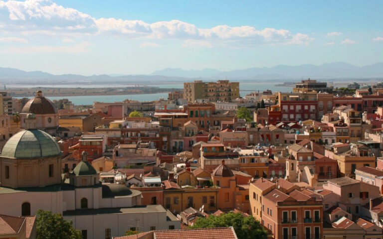 Το ιταλικό νησί που πληρώνει 15.000 δολ. για να μετακομίσεις εκεί, αλλά υπάρχει μία παγίδα