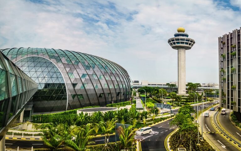 Ένα αεροδρόμιο σαν μία ολόκληρη πόλη: Αναβάθμιση για ένα από τα πιο εντυπωσιακά τέρμιναλ